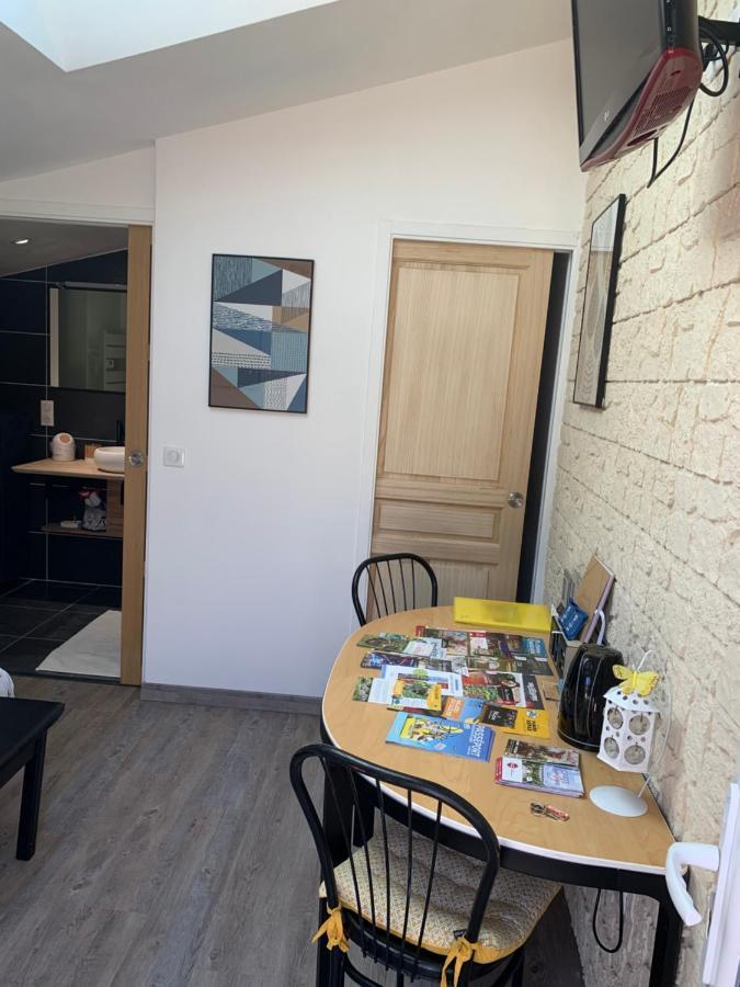セーヴルモン La Basse Monniere Bed & Breakfast エクステリア 写真