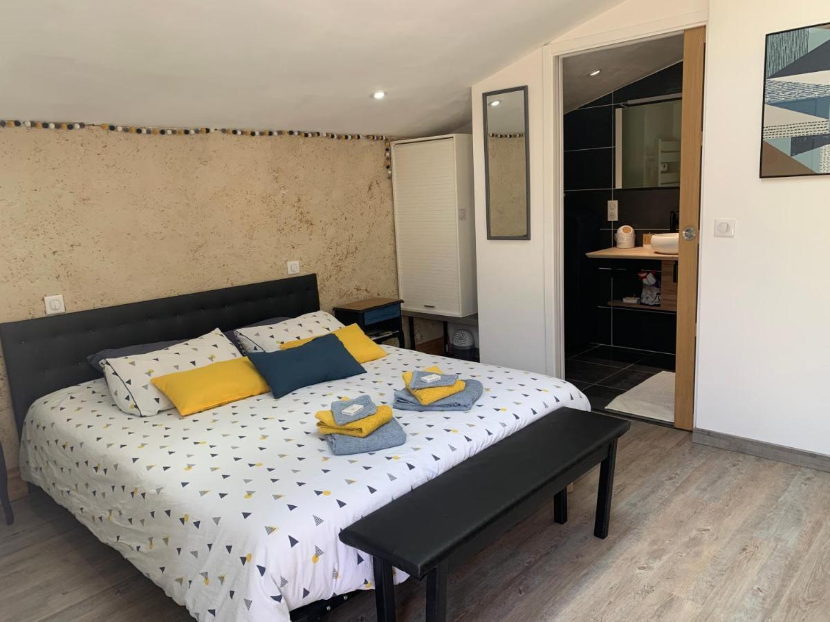 セーヴルモン La Basse Monniere Bed & Breakfast エクステリア 写真