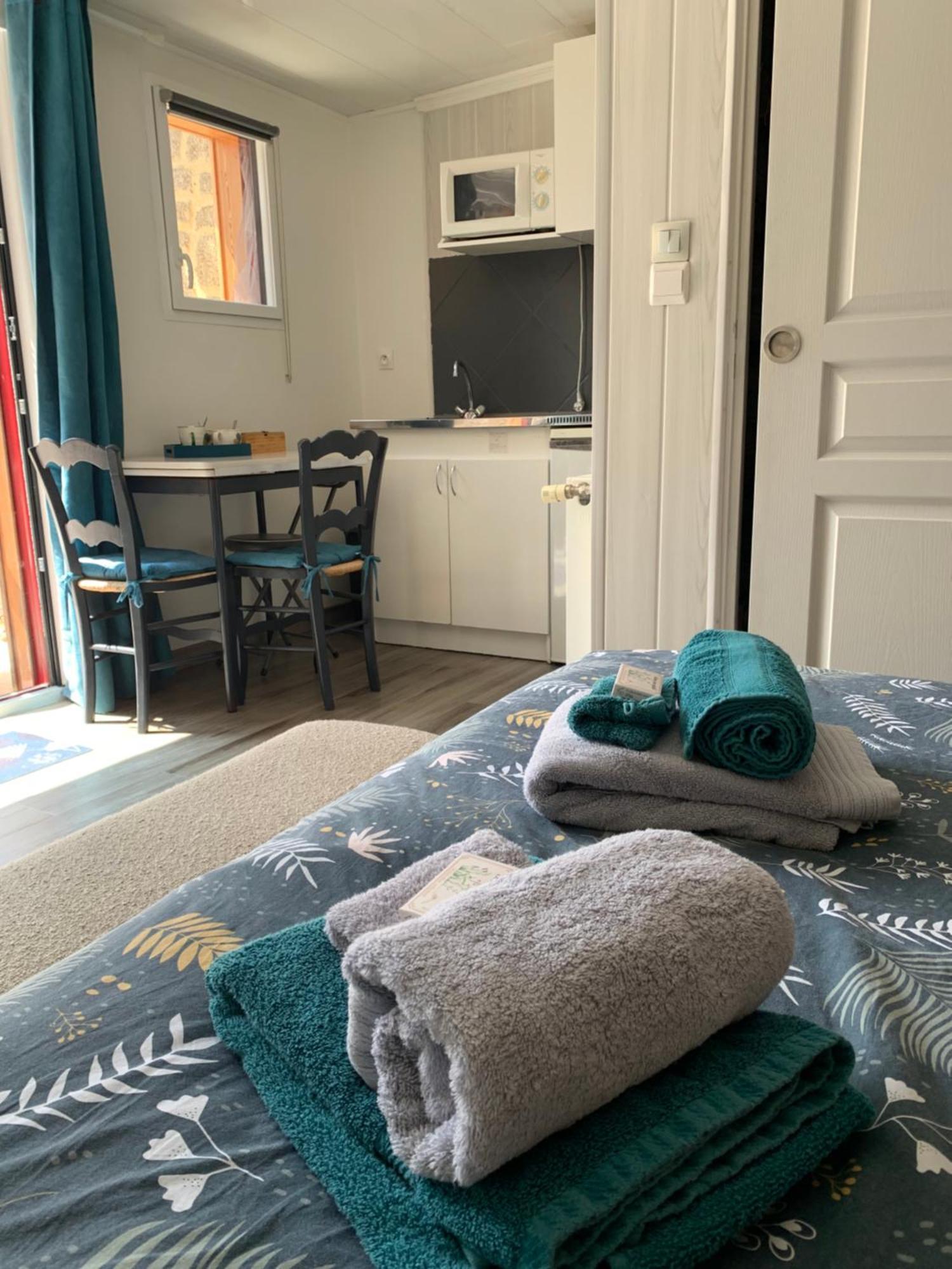 セーヴルモン La Basse Monniere Bed & Breakfast エクステリア 写真